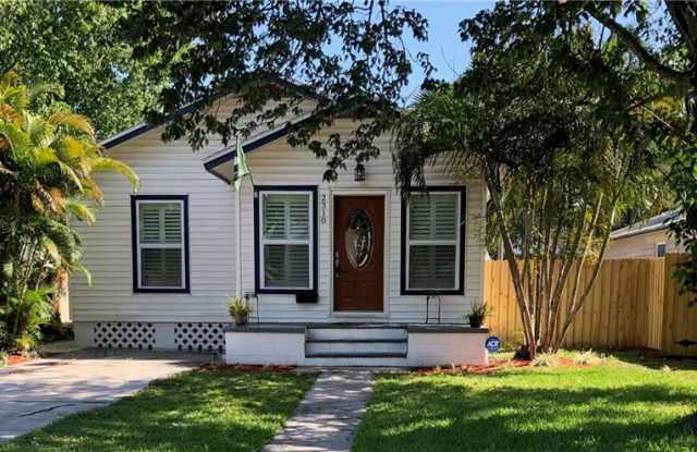 2310 9TH AVENUE N - 2310 9th Avenue North, St. Petersburg, FL 33713