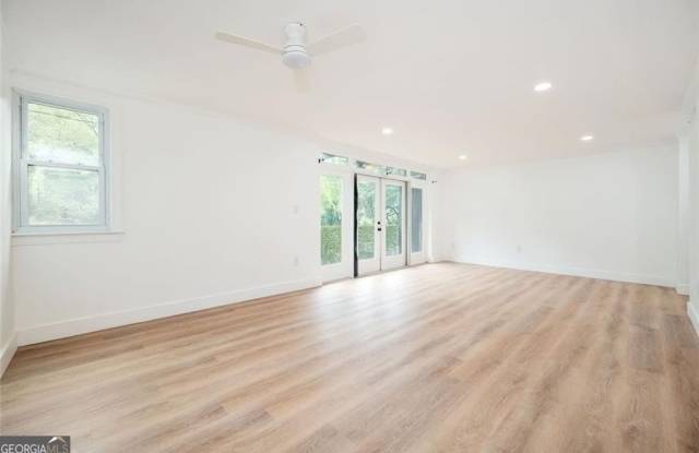 120 NW Alden Avenue NW #A 2 Gallery 2