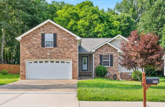 Pet Friendly Three Bedroom with Bonus! - 3293 South Senseney Circle, Clarksville, TN 37042 Pet Friendly Three Bedroom with Bonus! - 3293 South Senseney Circle, Clarksville, TN 37042