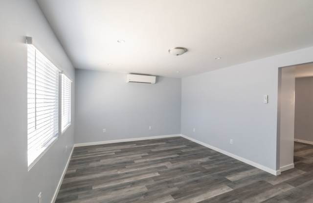Beautifully Renovated 2 Bedroom Home Gallery 4