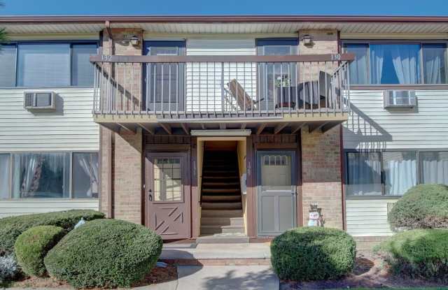 132 cricket Lane - 132 Cricket Lane, Woodbridge, NJ 07095