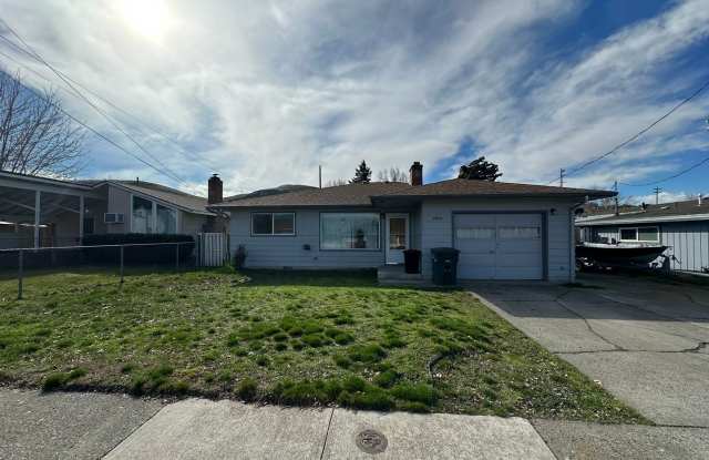 Application Pending - 3 Bedroom House For Rent In The Dalles photos photos