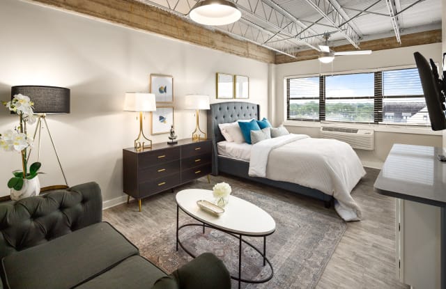 Elevate 758 photos photos