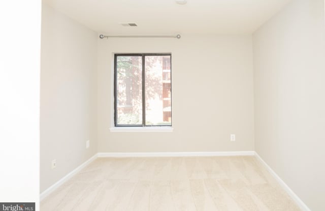 2815 LEE OAKS COURT photos photos