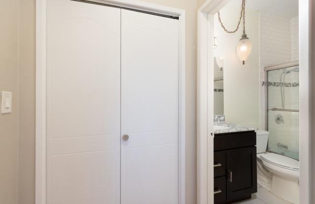 6174 Buckingham Pl - 6174 Buckingham Parkway, Culver City, CA 90230