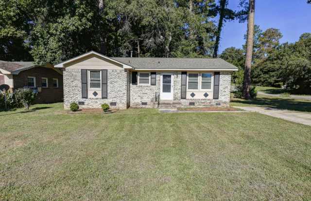 Charming 2-Bedroom Home with Brand-New HVAC in Convenient Location! photos photos