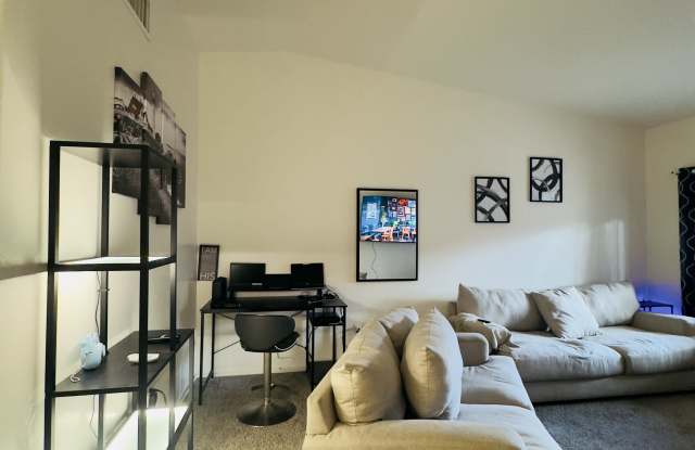 8981 East Golf Links Road photos photos