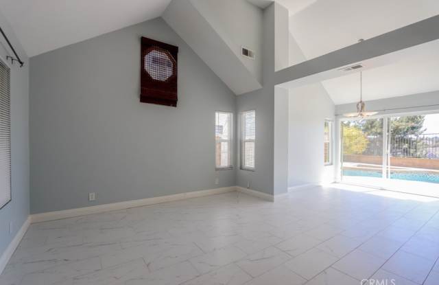 28276 Coulter Gallery 3