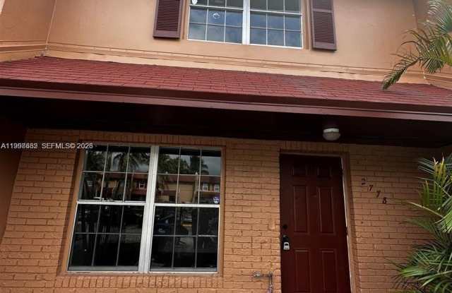 2778 NW 196th Ter photos photos