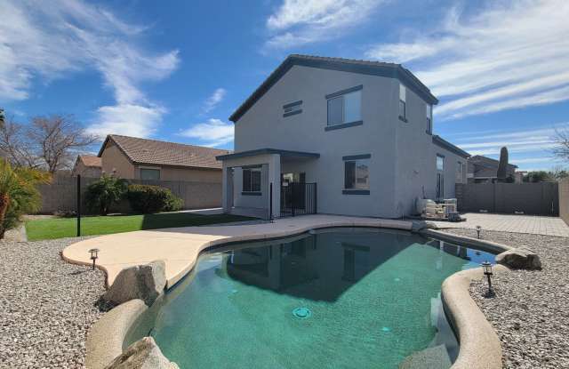 Priced right in a great neighborhood with SOLAR and POOL! Gallery 3