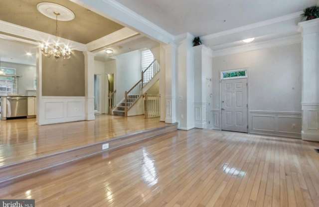 11901 CASTLEGATE #37 Gallery 4