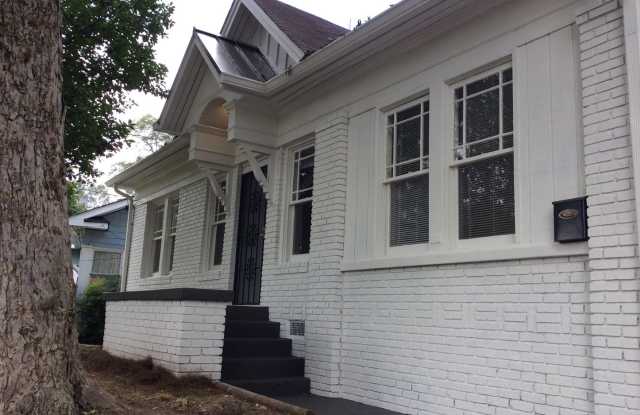 568 Muse St Gallery 2