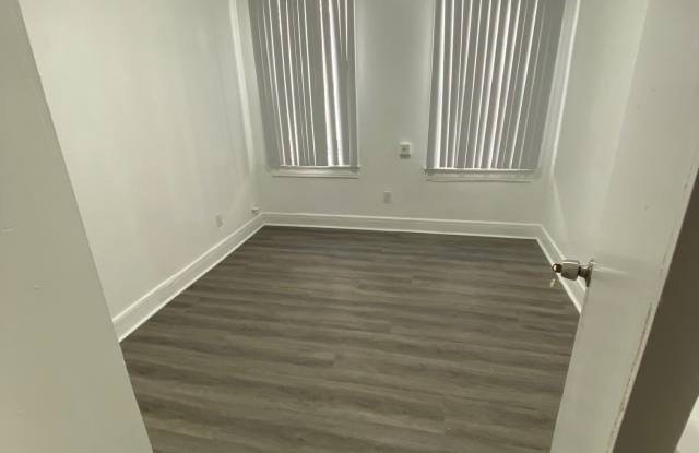 4111 1/2 Gage Ave. Gallery 1