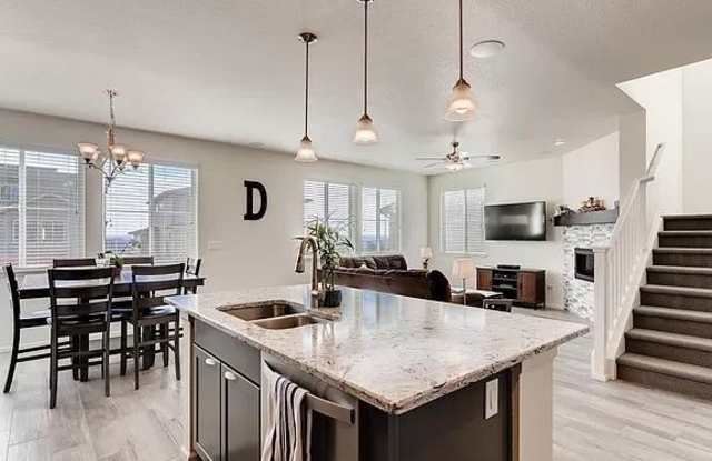 12594 Stone Creek Ct Gallery 2