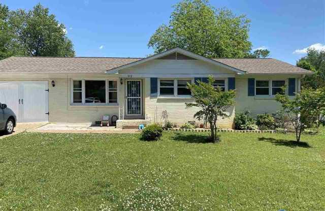 512 Clift Drive Gallery 1