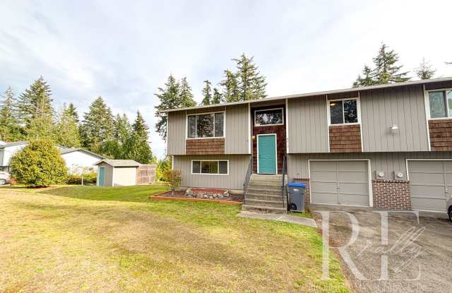 Charming 2-Story Duplex in Silverdale photos photos