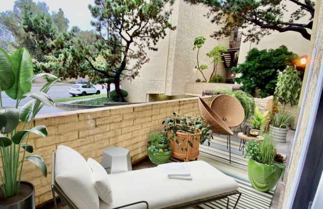5625 Green Valley Cir - 5625 Green Valley Circle, Culver City, CA 90230