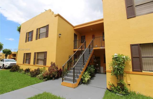 650 NW 114th Ave photos photos