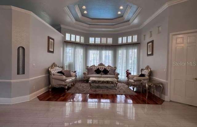 7600 DEBEAUBIEN Drive Gallery 4