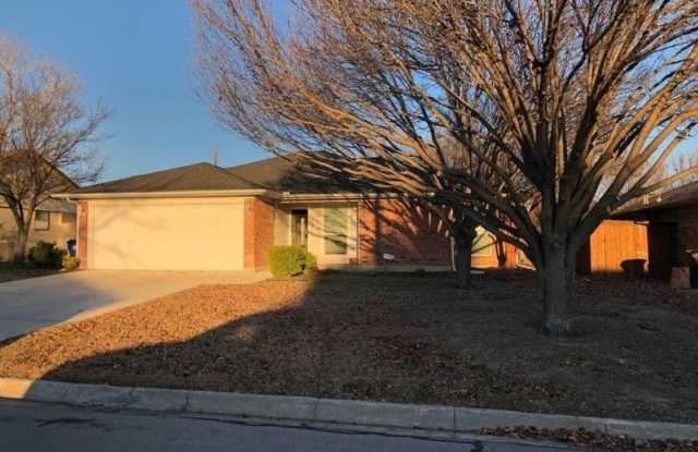 800 Crestview Drive Gallery 3