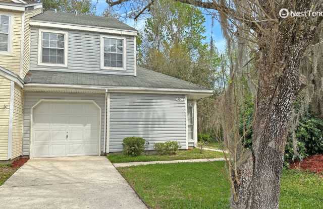 Large Updated Townhome in Argyle Forest! - 8502 Sturbridge Circle West, Jacksonville, FL 32244