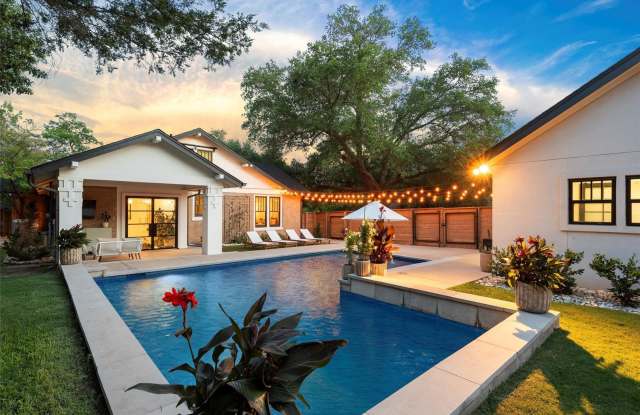 3 Bedroom 2.5 Bathroom Home w/ 1 Bedroom 1 Bathroom Guest House & Pool!! photos photos 3 Bedroom 2.5 Bathroom Home w/ 1 Bedroom 1 Bathroom Guest House & Pool!! photos photos