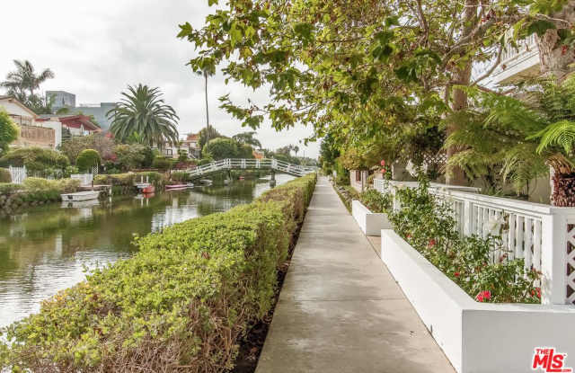 2620 GRAND CANAL - 2620 S Grand Cl, Los Angeles, CA 90291