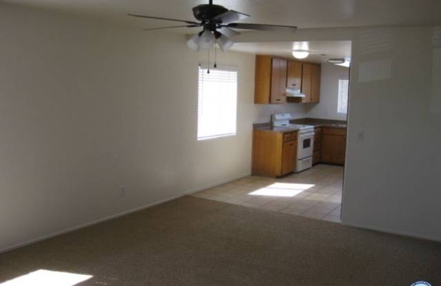 730 W Commercial Ave photos photos
