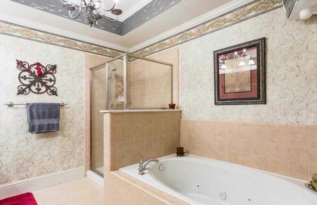 5214 Venetian Lane Gallery 2