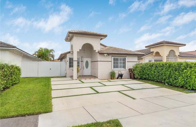 7117 West 30th Lane photos photos