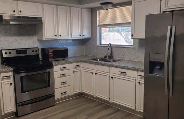 5143 Village Row - 5143 Village Row, San Antonio, TX 78218