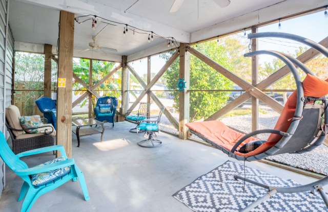 FURNISHED OFF-SEASON MONTHLY RENTAL-STARTING MID-SEPTEMBER '25 (CALL FOR AVAILABLE MONTHS) photos photos