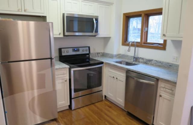 32 Thorndike St - 32 Thorndike Street, Somerville, MA 02144