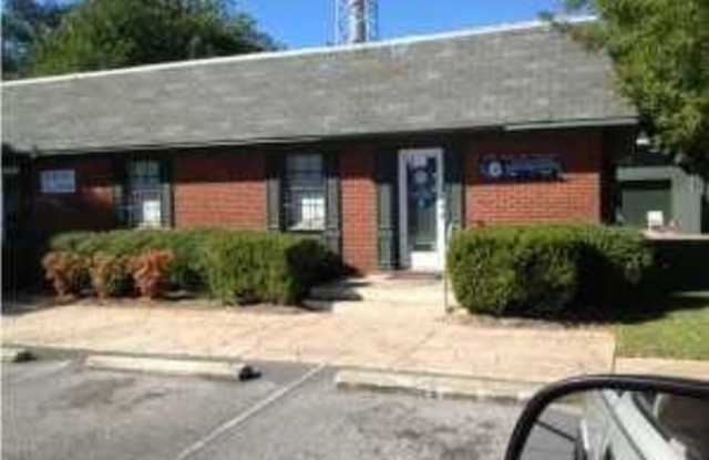 17 Racetrack Road photos photos