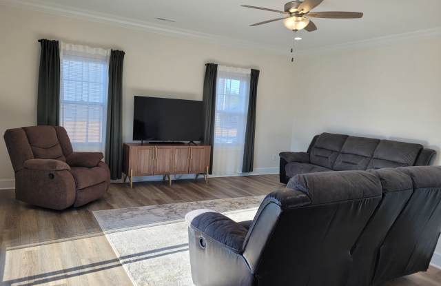 409 Bay Harbor Court Gallery 3