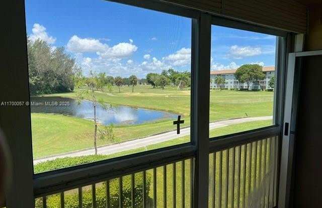900 SW 125th Way photos photos