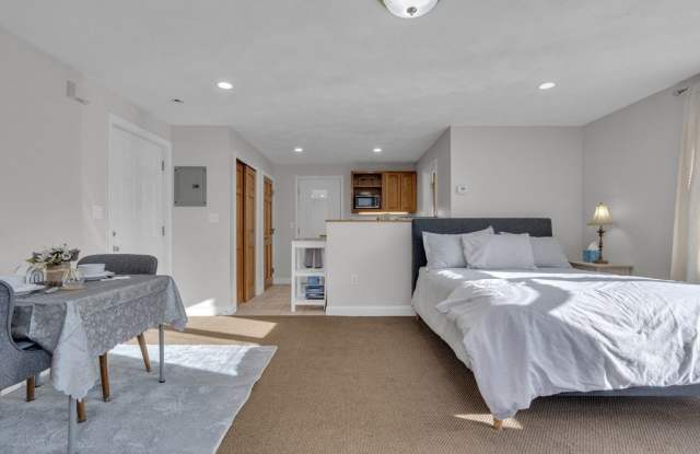 70 Garland St unit: 3 photos photos