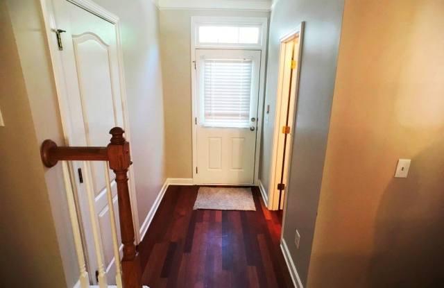 1239 Harris Commons Place Gallery 4