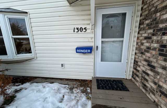 3 Bed 1.5 Bath Townhome In Excellent Neighborhood photos photos 3 Bed 1.5 Bath Townhome In Excellent Neighborhood photos photos