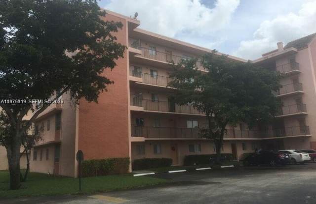 8730 N Sherman Cir photos photos