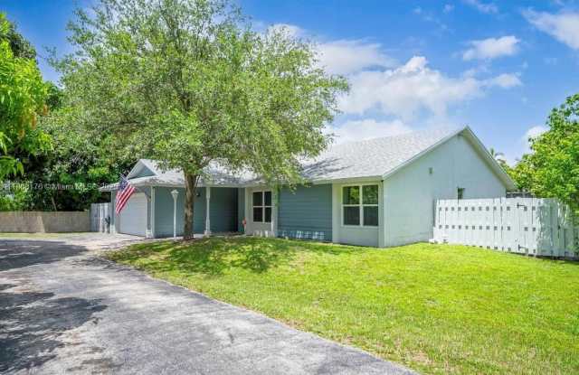 7761 NW 4th St photos photos