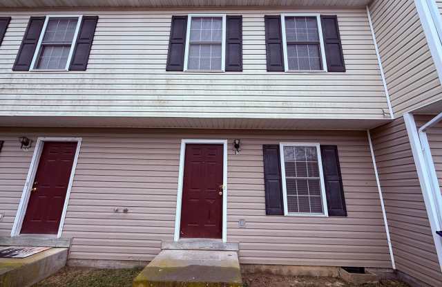 3 Bedroom 2.5 Half Bath Townhouse Gallery 3