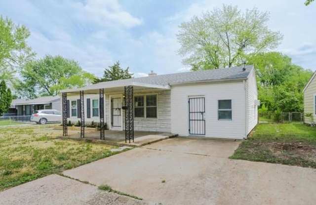 Updated  Modern 4 Bedroom Home in Cahokia/East Saint Louis, IL - 510 Saint Barbara Lane, Cahokia, IL 62206