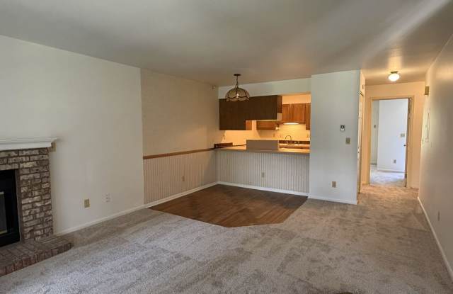 Comfortable 2-Bedroom Townhome in Fort Collins | $200 Move-In Special Gallery 4