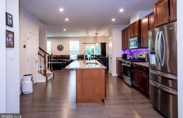 167 HOKELAND Drive Gallery 4