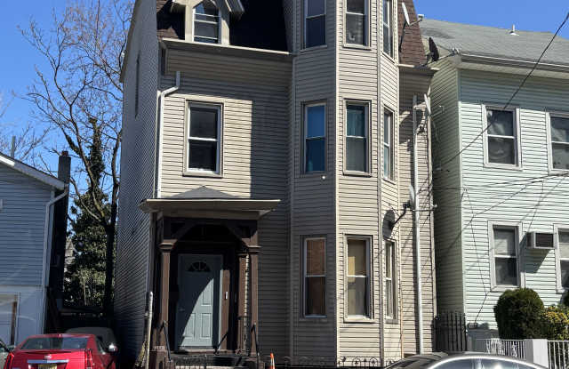393 Straight St photos photos