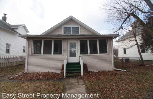 411 54th St - 411 54th Street, Moline, IL 61265