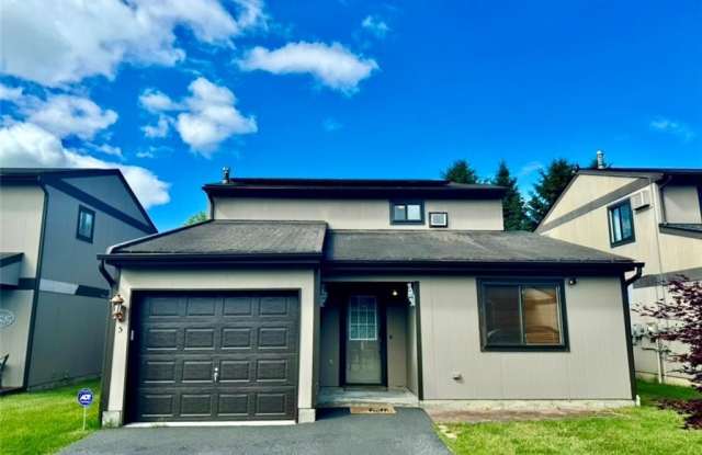 5 Russell Mews - 5 Russell Mews, Mechanicstown, NY 10940