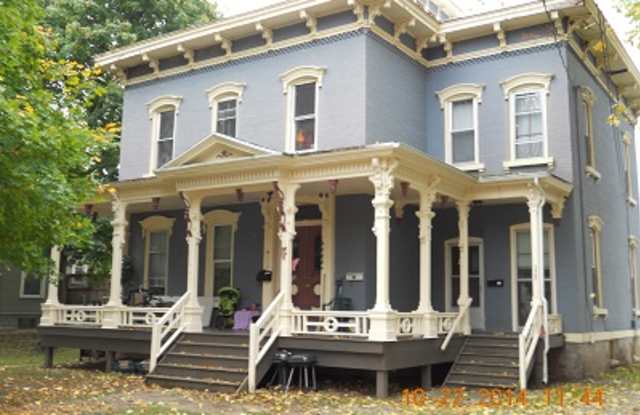 330 Main St Apt B - 330 Main Street, Oneida, NY 13421