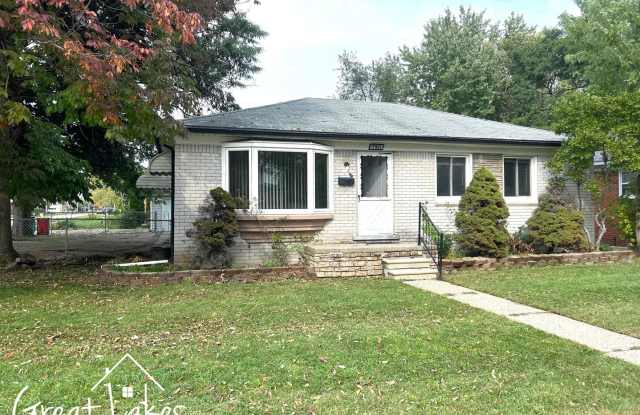 Charming 3 Bedroom 1 Bathroom now available for rent! Gallery 1